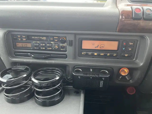 いすゞ エルフ KK-NKR71EA(2WD)の写真10