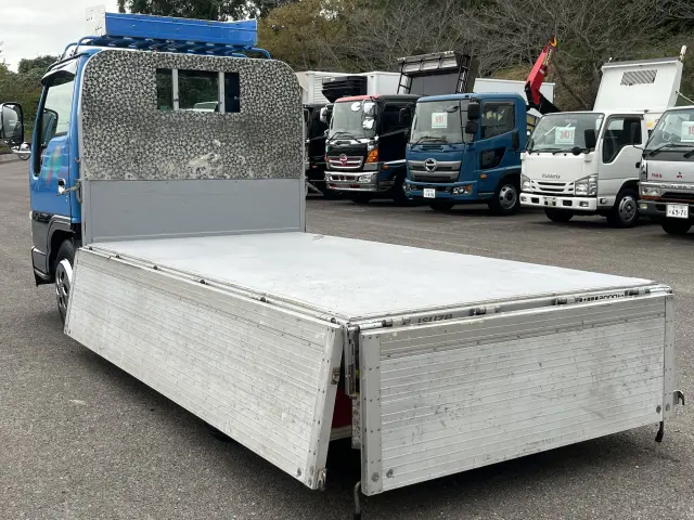 いすゞ エルフ KK-NKR71EA(2WD)の写真15