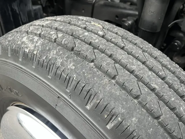 いすゞ エルフ KK-NKR71EA(2WD)の写真18
