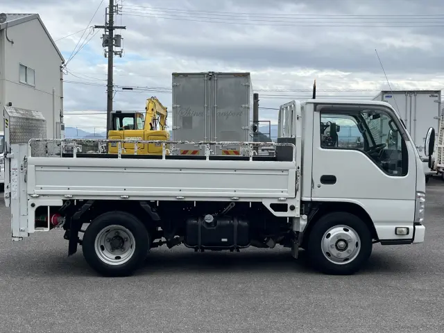 いすゞ エルフ TRG-NKR85A(2WD)の写真7