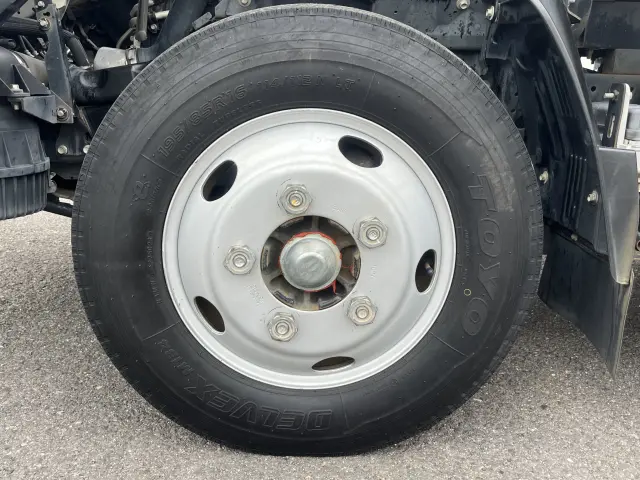 いすゞ エルフ TRG-NKR85A(2WD)の写真33