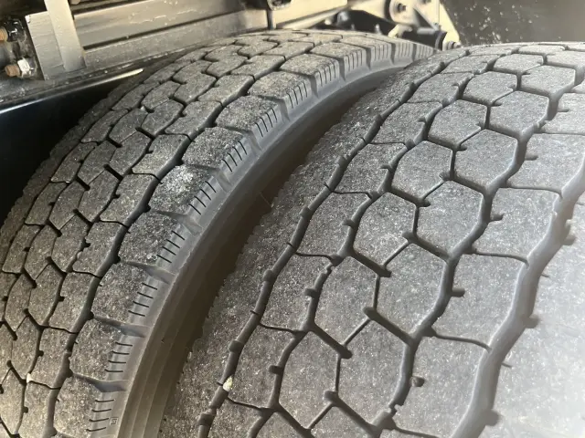 日野 デュトロ TKG-XZU722Mの写真26