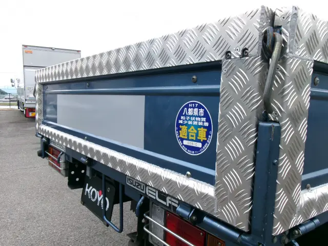 いすゞ エルフ KR-NKR81EA(2WD)の写真29