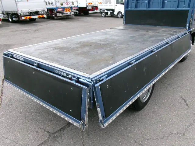 いすゞ エルフ KR-NKR81EA(2WD)の写真31