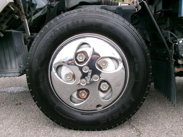 いすゞ エルフ KR-NKR81EA(2WD)の写真35