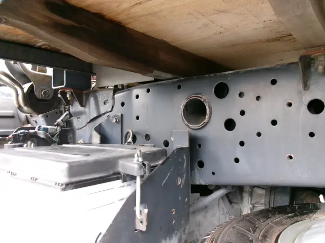 いすゞ エルフ KR-NKR81EA(2WD)の写真37