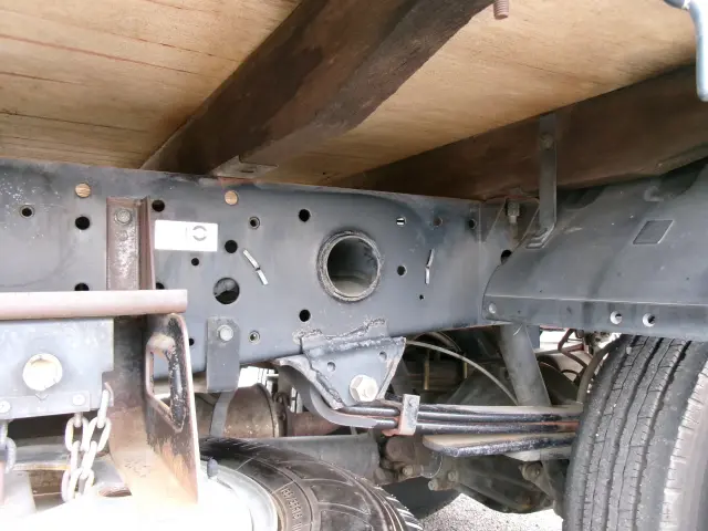 いすゞ エルフ KR-NKR81EA(2WD)の写真38