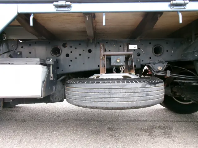 いすゞ エルフ KR-NKR81EA(2WD)の写真39