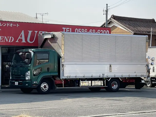いすゞ フォワード 2PG-FRR90T2(2WD)の写真1