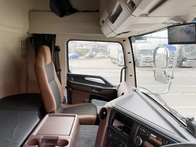 日野 プロフィア 2DG-FW1AHG(8x4)の写真19