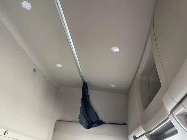 日野 プロフィア 2DG-FW1AHG(8x4)の写真20