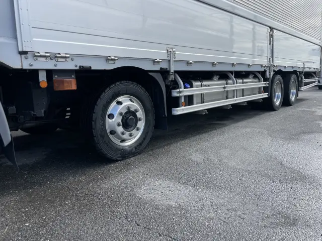 日野 プロフィア 2DG-FW1AHG(8x4)の写真30