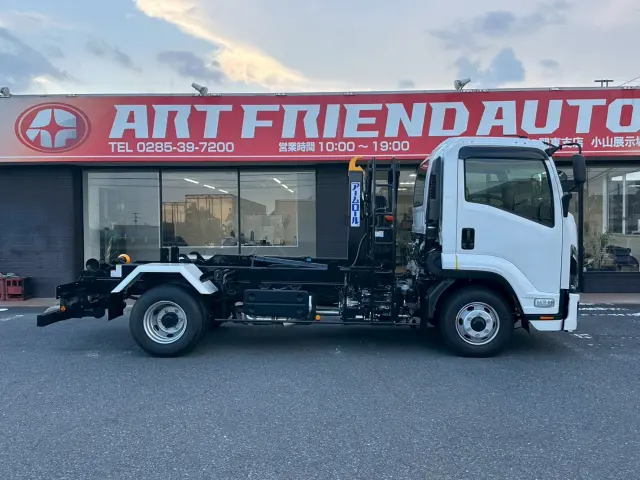 いすゞ フォワード 2RG-FRR90S4(2WD)の写真7