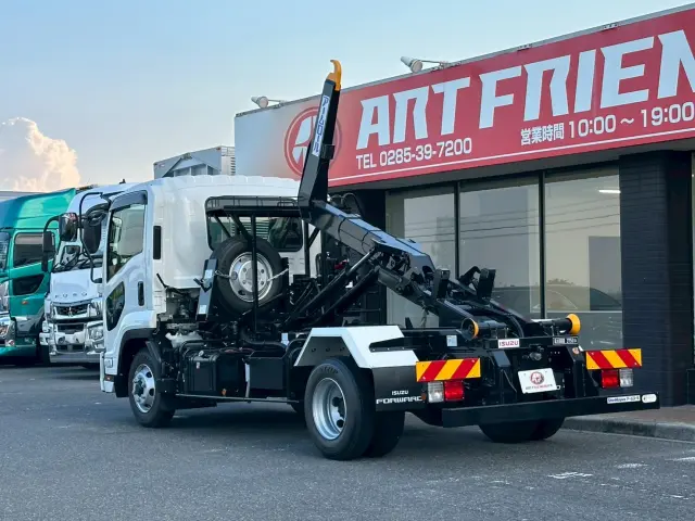 いすゞ フォワード 2RG-FRR90S4(2WD)の写真11