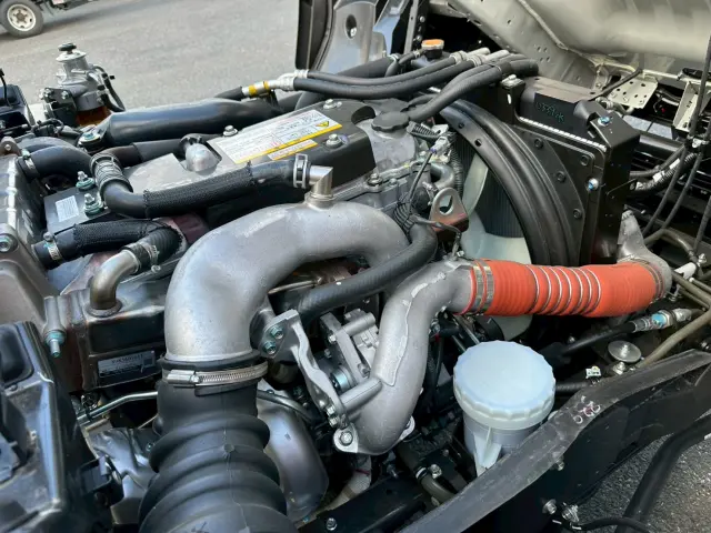 いすゞ フォワード 2RG-FRR90S4(2WD)の写真18