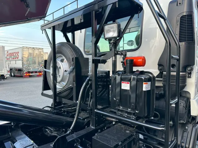 いすゞ フォワード 2RG-FRR90S4(2WD)の写真23