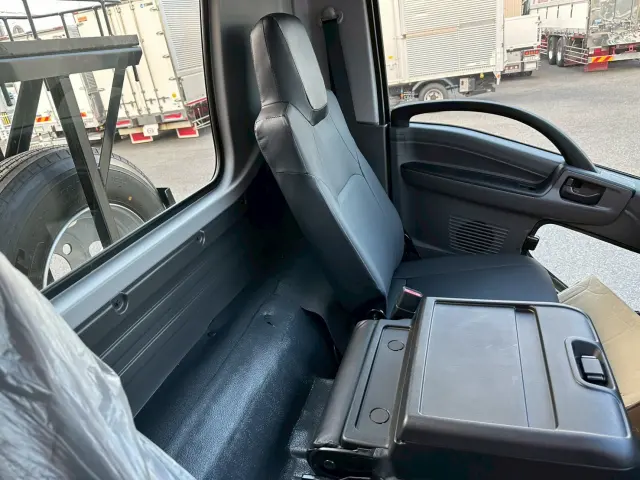 いすゞ フォワード 2RG-FRR90S4(2WD)の写真26