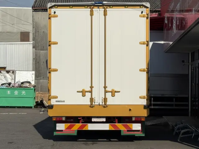 いすゞ フォワード 2RG-FRR90T2(2WD)の写真5