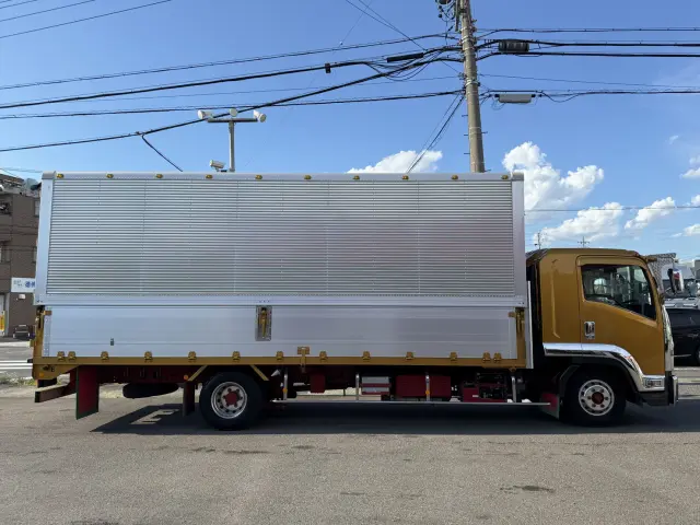 いすゞ フォワード 2RG-FRR90T2(2WD)の写真7