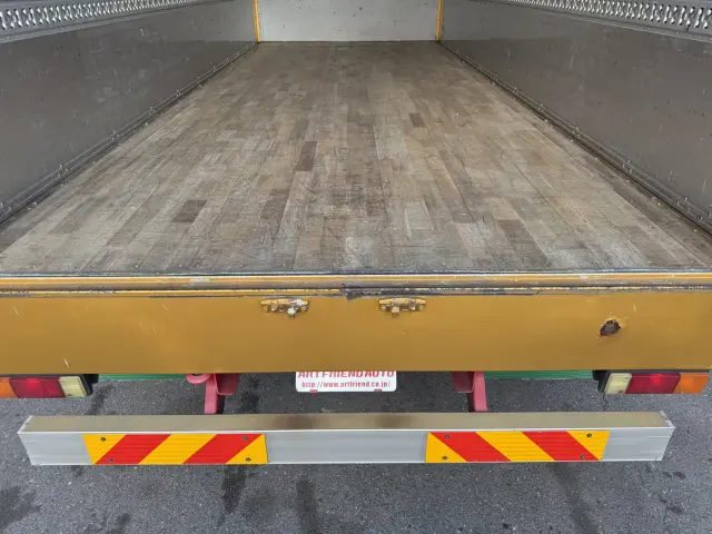 いすゞ フォワード 2RG-FRR90T2(2WD)の写真13