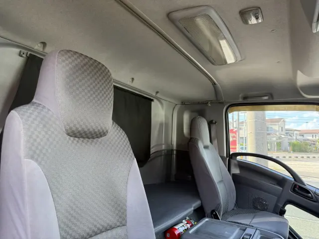 いすゞ フォワード 2RG-FRR90T2(2WD)の写真18