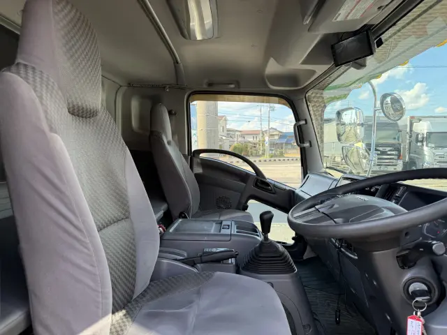 いすゞ フォワード 2RG-FRR90T2(2WD)の写真20