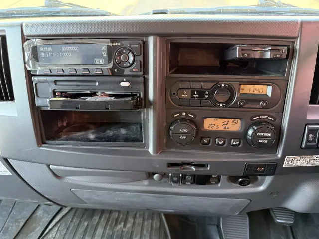 いすゞ フォワード 2RG-FRR90T2(2WD)の写真22