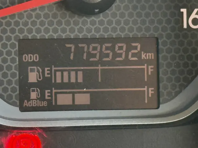 いすゞ フォワード 2RG-FRR90T2(2WD)の写真24