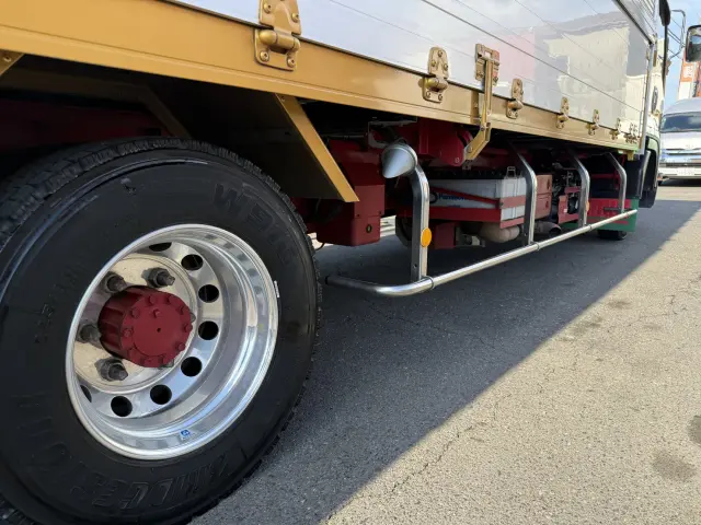 いすゞ フォワード 2RG-FRR90T2(2WD)の写真32