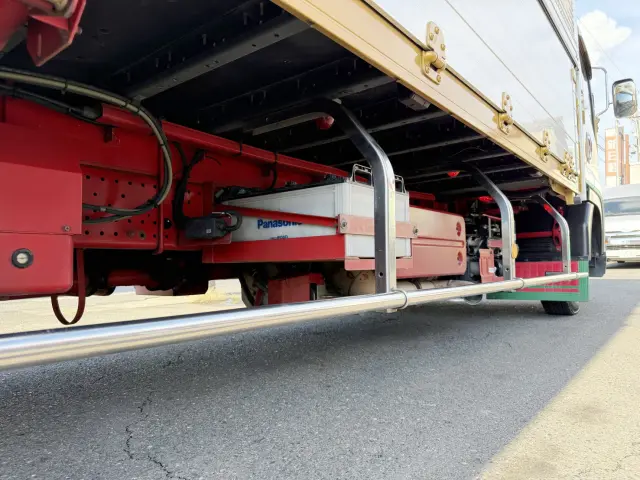 いすゞ フォワード 2RG-FRR90T2(2WD)の写真33