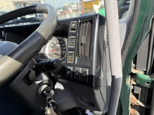 いすゞ フォワード QKG-FTR34T2(未入力/関係無)の写真24