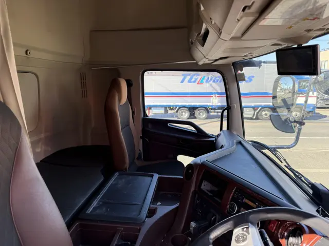 日野 プロフィア 2DG-FW1EHG(未入力/関係無)の写真20