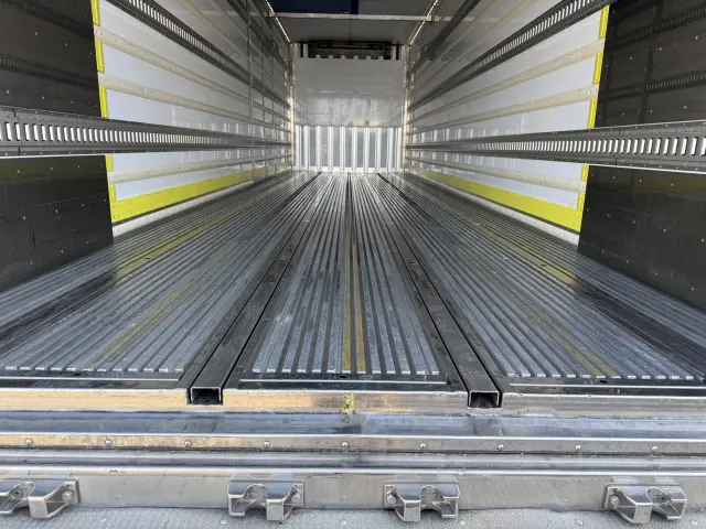 日野 プロフィア 2DG-FR1AHJ(未入力/関係無)の写真11