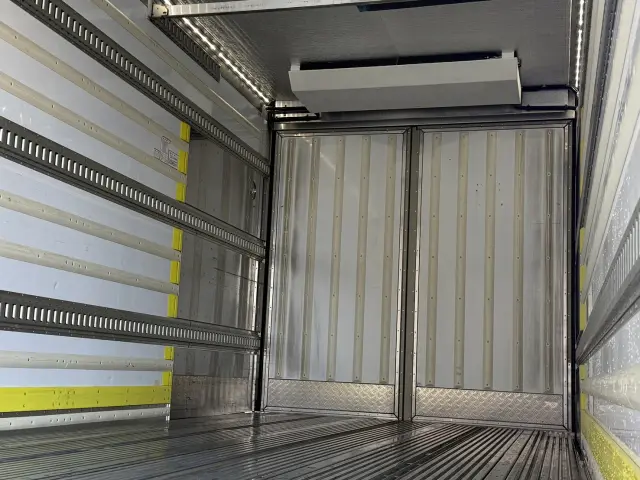 日野 プロフィア 2DG-FR1AHJ(未入力/関係無)の写真17