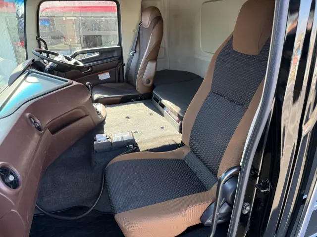 日野 プロフィア 2DG-FR1AHJ(未入力/関係無)の写真27