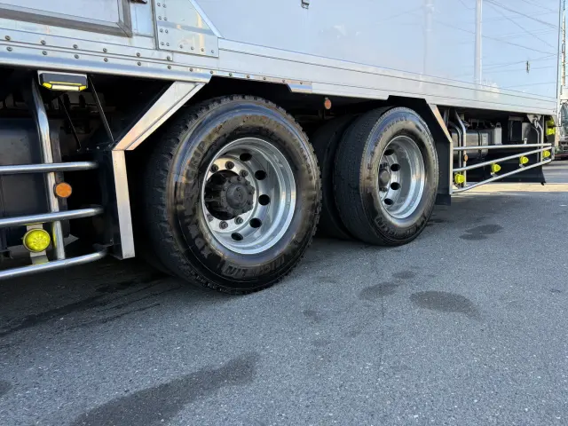 日野 プロフィア 2DG-FR1AHJ(未入力/関係無)の写真31