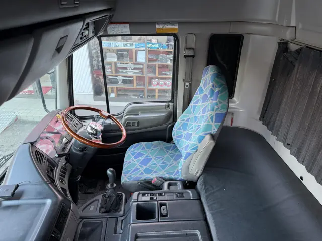 日野 プロフィア KL-SH1KDGG(2WD)の写真36
