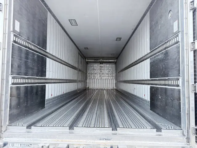 日野 プロフィア QPG-FR1EZEG(6x2)の写真13