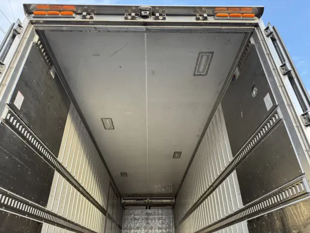 日野 プロフィア QPG-FR1EZEG(6x2)の写真15