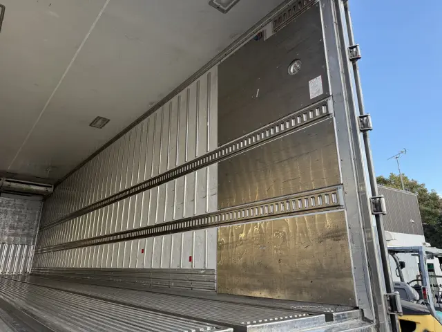 日野 プロフィア QPG-FR1EZEG(6x2)の写真17