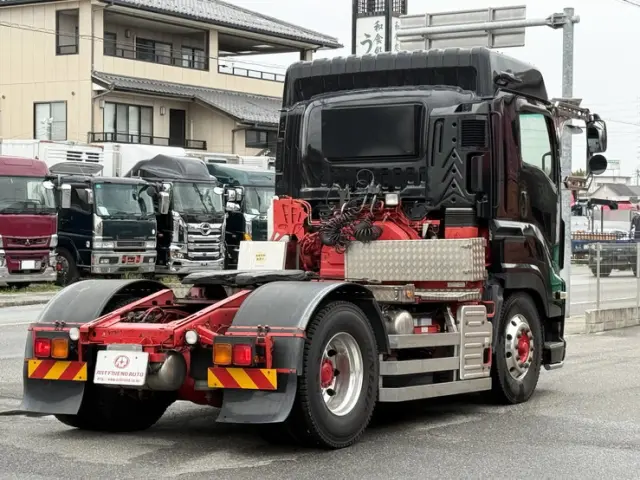 いすゞ ギガ QKG-EXD52BD(2WD)の写真6
