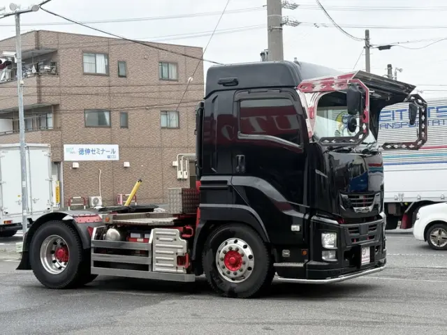 いすゞ ギガ QKG-EXD52BD(2WD)の写真8