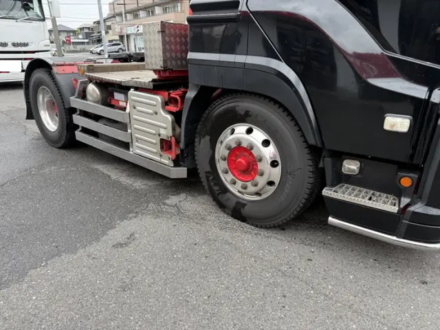 いすゞ ギガ QKG-EXD52BD(2WD)の写真14