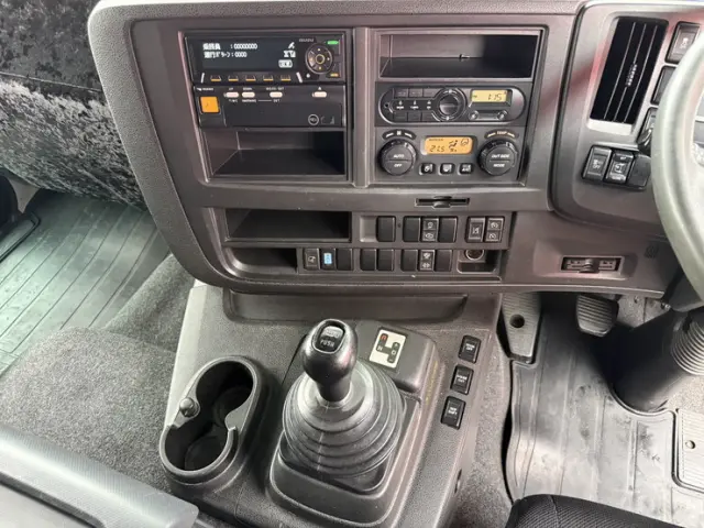 いすゞ ギガ QKG-EXD52BD(2WD)の写真27
