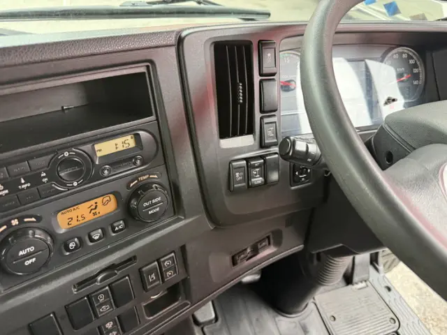 いすゞ ギガ QKG-EXD52BD(2WD)の写真28
