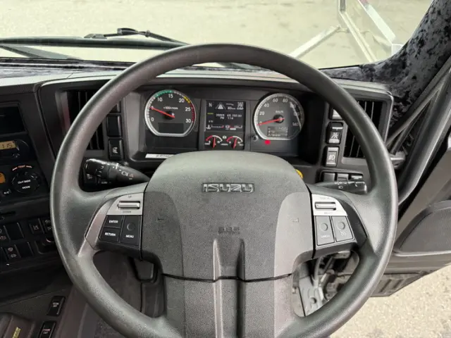 いすゞ ギガ QKG-EXD52BD(2WD)の写真30