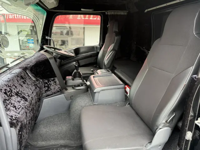いすゞ ギガ QKG-EXD52BD(2WD)の写真33