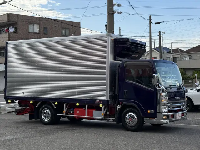 いすゞ エルフ 2RG-NPR88AN(2WD)の写真9