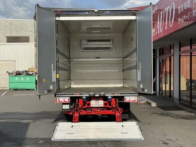 いすゞ エルフ 2RG-NPR88AN(2WD)の写真10