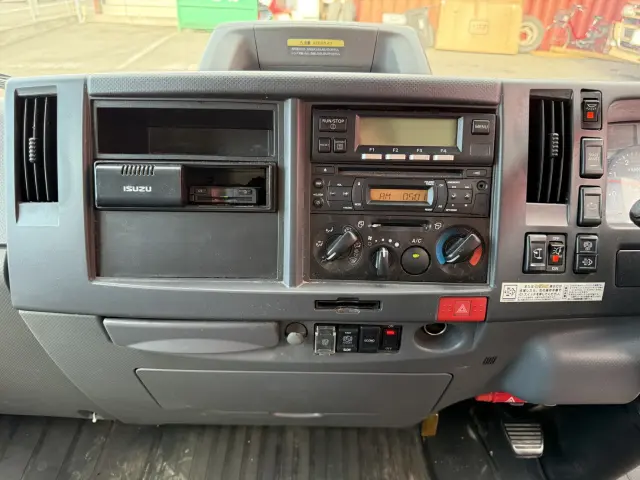 いすゞ エルフ 2RG-NPR88AN(2WD)の写真23